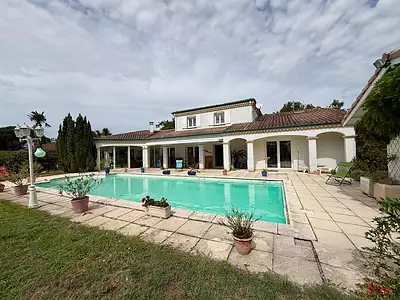 Maison, 220 m²