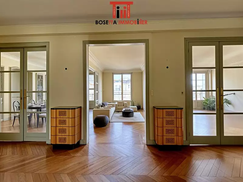 Appartement, 179 m²