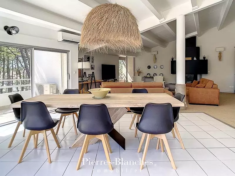 Appartement, 200 m²