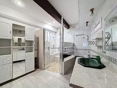 Maison, 256 m²