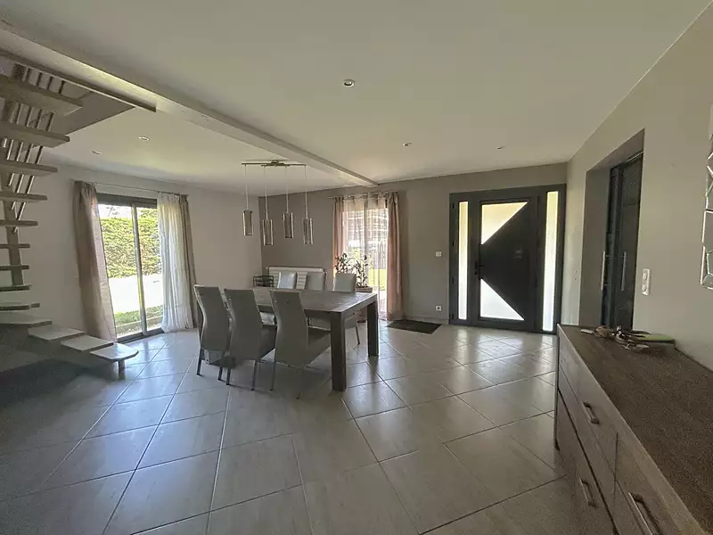 Maison, 202 m²