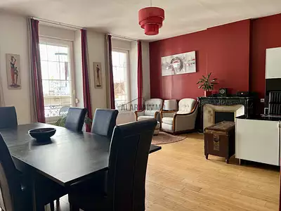 Maison, 225 m²