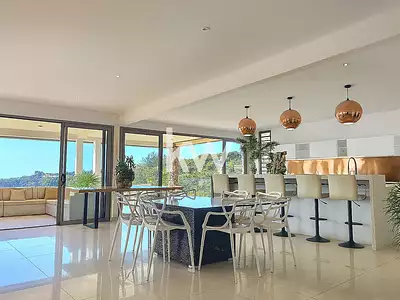 Maison, 389 m²