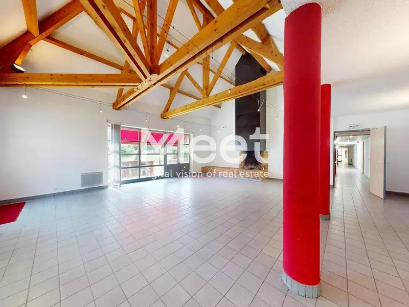 Maison, 790 m²