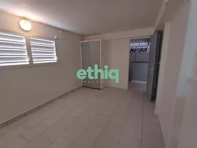 Maison, 225 m²