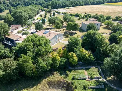 Maison, 1 000 m²