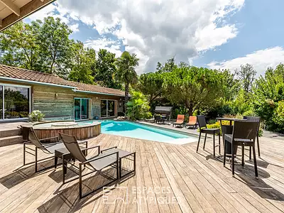Maison, 330 m²