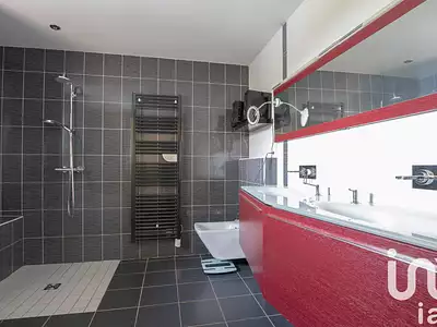 Maison, 281 m²