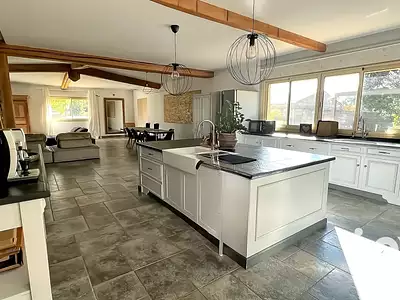 Maison, 250 m²