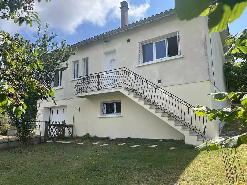 Maison, 84 m²
