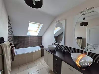 Maison, 169 m²