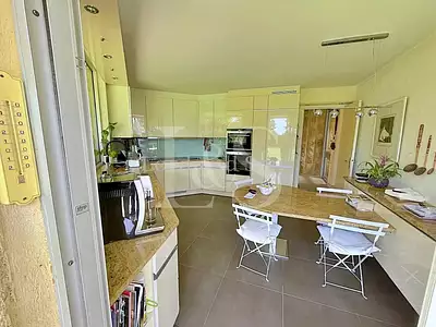 Maison, 260 m²
