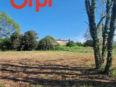 Terrain, 1 596 m²
