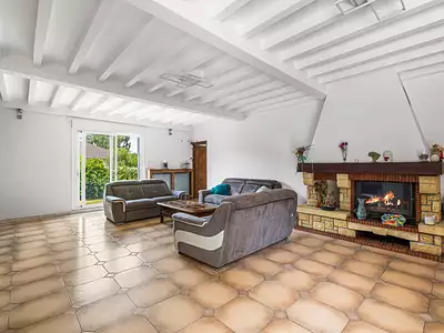 Maison, 211 m²