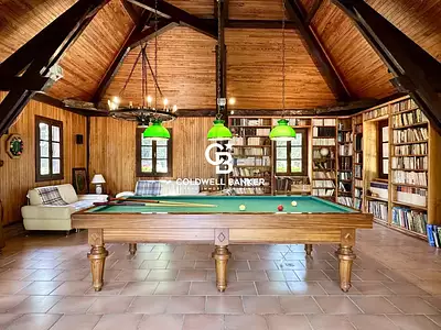 Maison, 250 m²