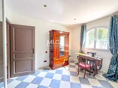 Maison, 250 m²