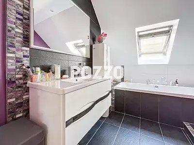 Maison, 285 m²