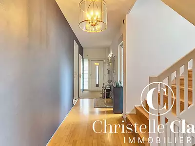 Maison, 270 m²