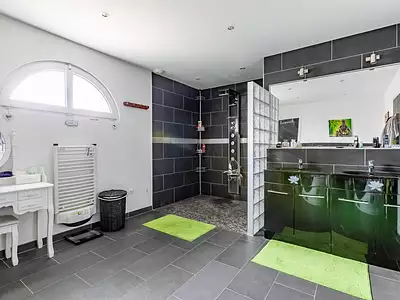 Maison, 166 m²
