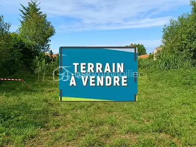 Terrain, 775 m²