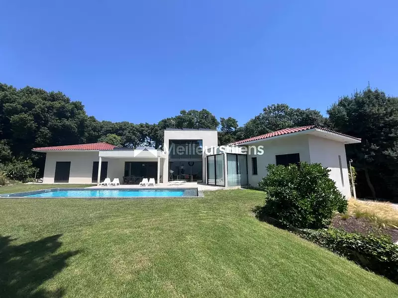 Maison, 200 m²