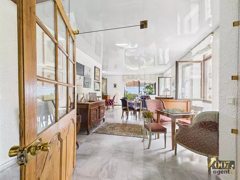 Maison, 244 m²