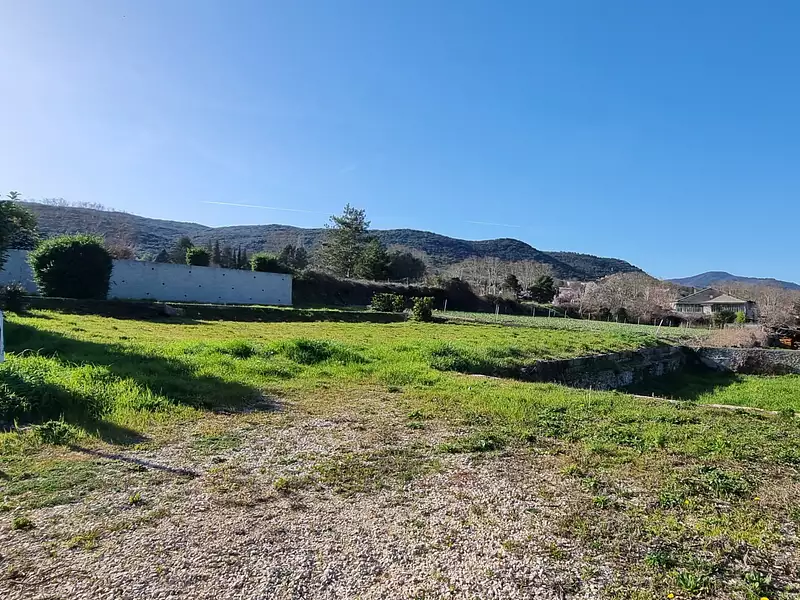 Terrain, 833 m²