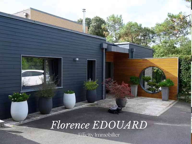 Maison, 230 m²