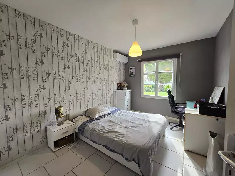 Maison, 245 m²