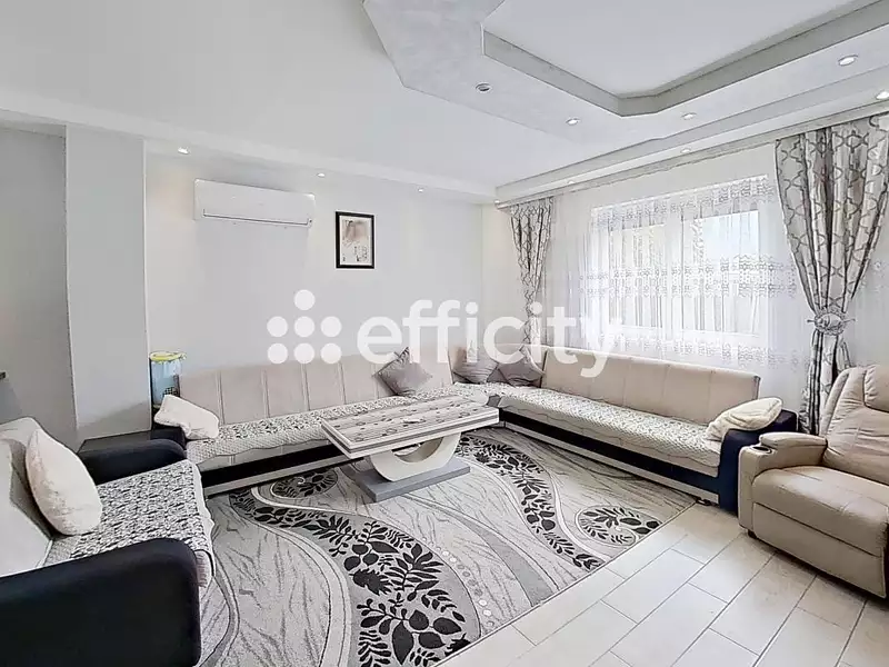 Maison, 210 m²