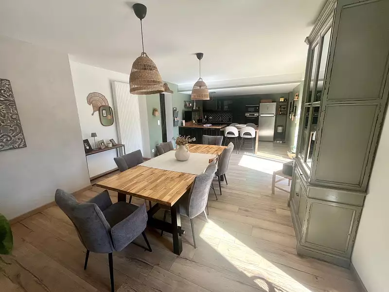 Maison, 400 m²