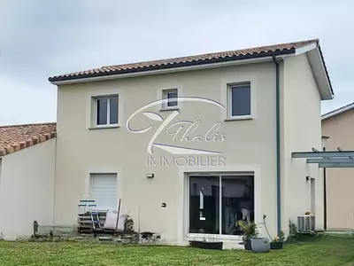 Maison, 93 m²