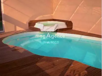 Maison, 330 m²