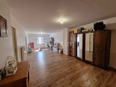 Maison, 245 m²