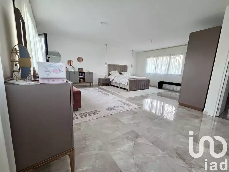 Maison, 280 m²