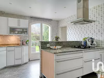 Maison, 300 m²