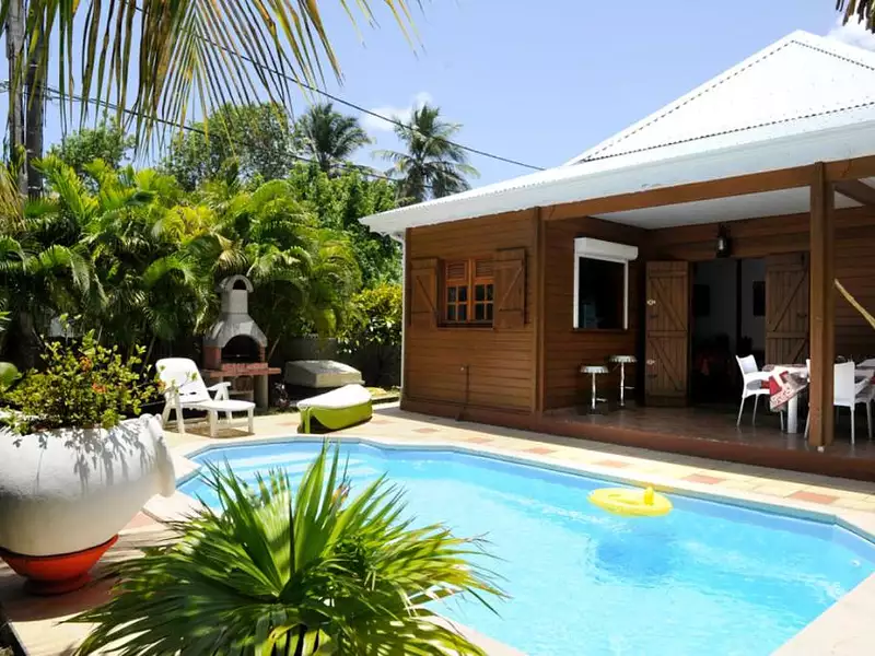 Divers, 2 500 m²