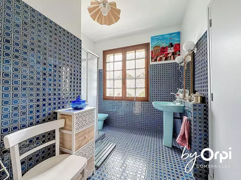 Maison, 319 m²