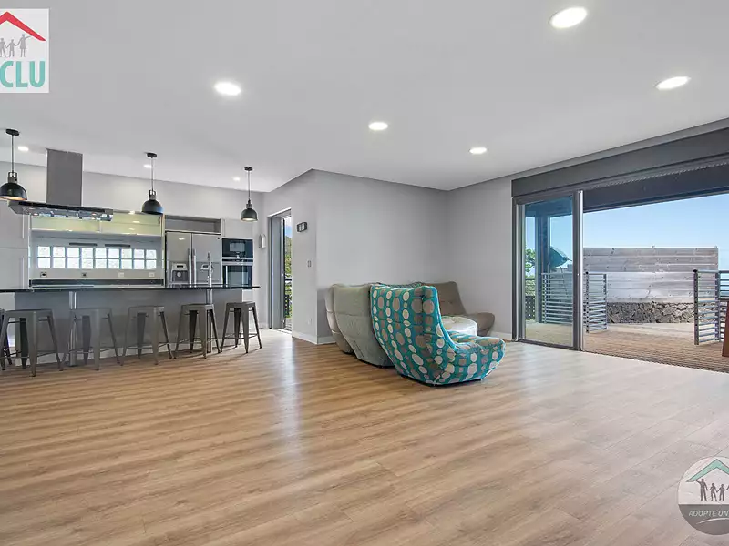 Maison, 210 m²