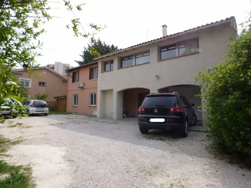 Maison, 246 m²