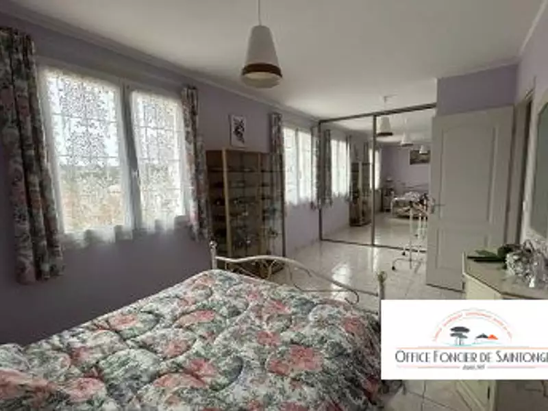 Maison, 222 m²