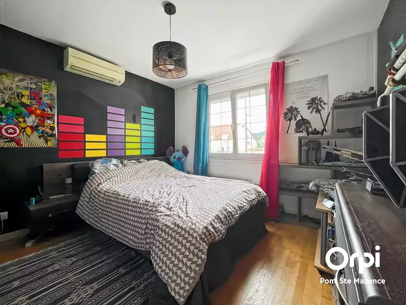 Maison, 169 m²