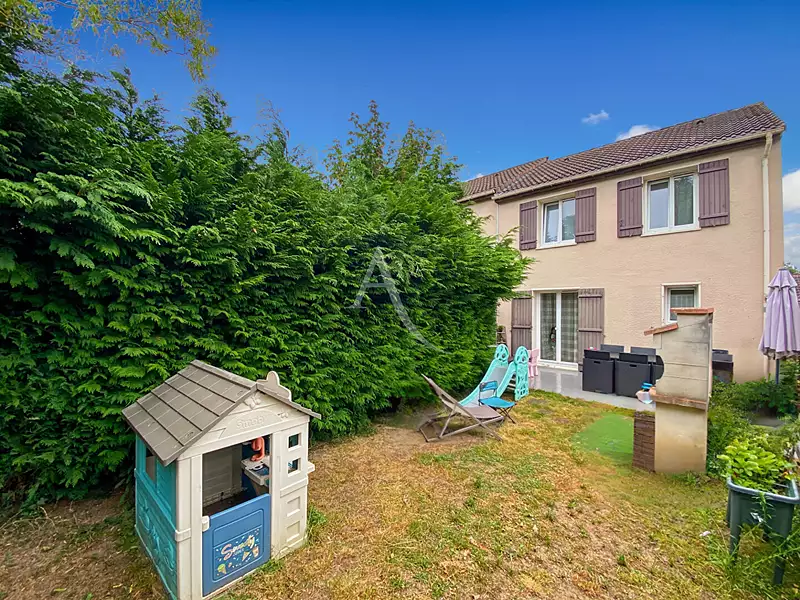 Maison, 75 m²