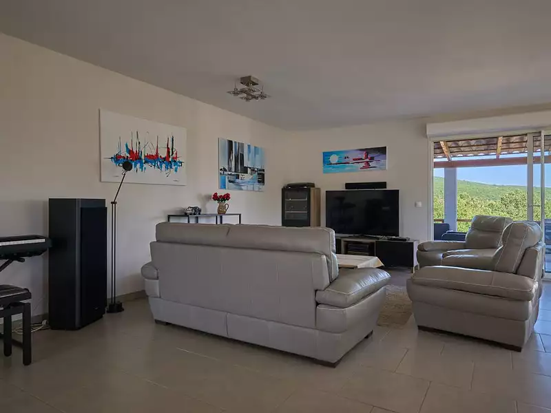 Maison, 220 m²