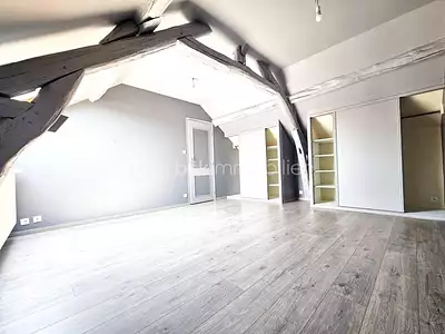 Maison, 196 m²