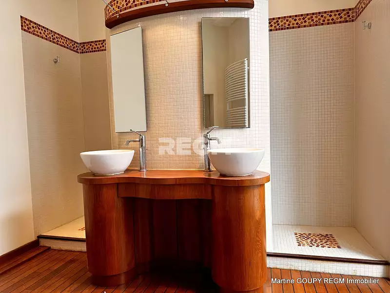 Maison, 341 m²