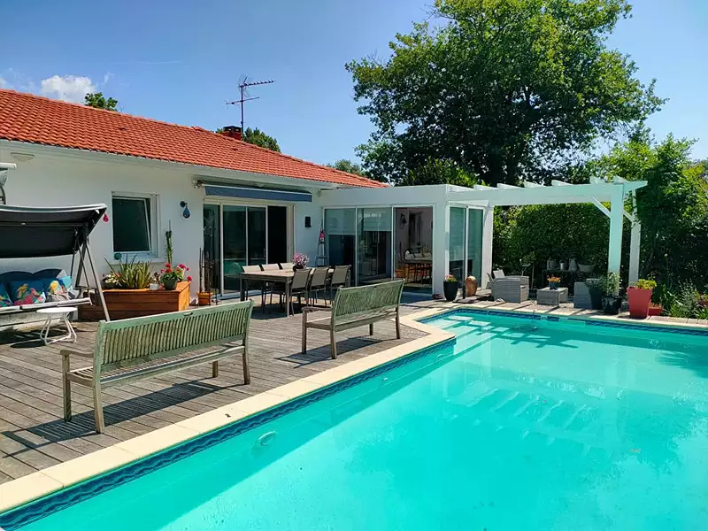 Maison, 208 m²