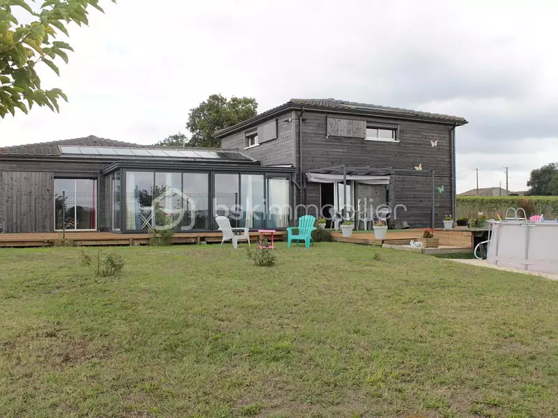 Maison, 155 m²