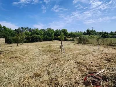 Terrain, 693 m²