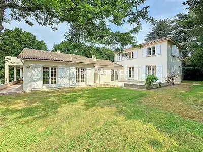Maison, 275 m²